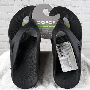 OOFOS Unisex sandals Size 8 Men's/ Women's 10